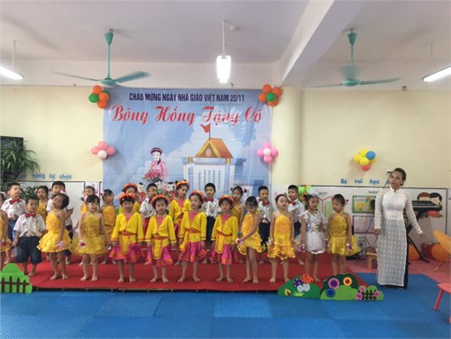 Trường mầm non Sơn Ca tổ chức hội thi “Giáo viên – Nhân viên giỏi” cấp trường năm học 2017 - 2018 chào mừng kỷ niệm 35 năm ngày Nhà giáo Việt Nam 20 - 11.